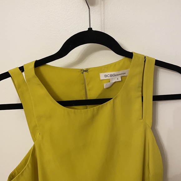 Crop top - Picture 2 of 6